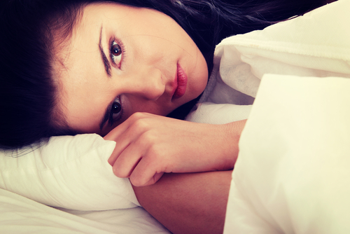 寝る前3分簡単ストレッチ！交感神経を抑え自律神経を整える4つの方法