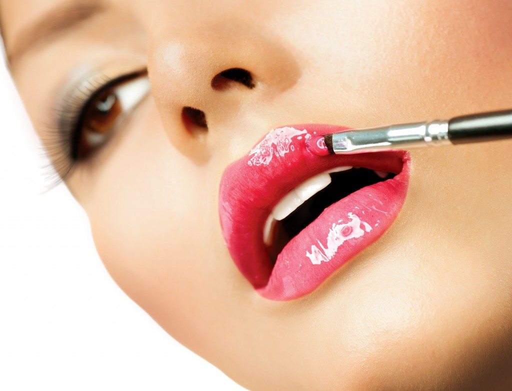 18690595 - professional make-up  lipgloss  lipstick