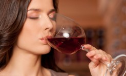 ヤセ菌が増える!?腸内フローラに優しい赤ワインの飲み方