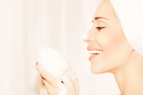 毛穴トラブル対策に◎効果的な「洗顔料の選び方」まとめ