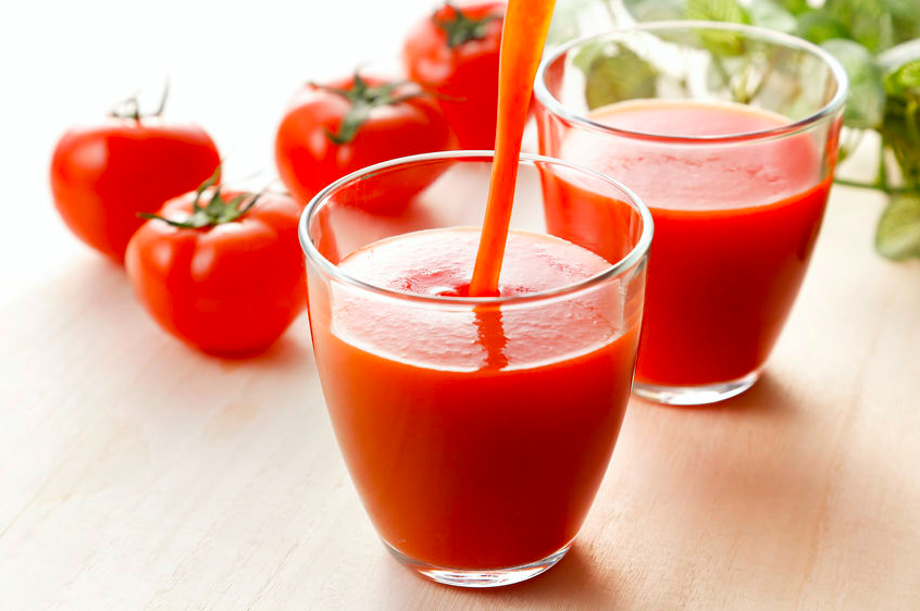 飲む日焼け止め！？「トマトジュース」の活用レシピ2選
