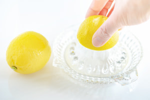 AGEを増やさない調理法2つ　(2)酢・レモン果汁に漬けて調理する