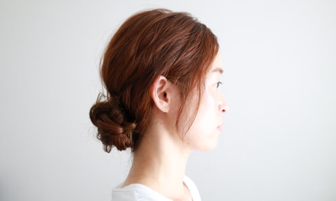 職場にもOK！ラフすぎない「きちんと系」ヘアアレンジ2選