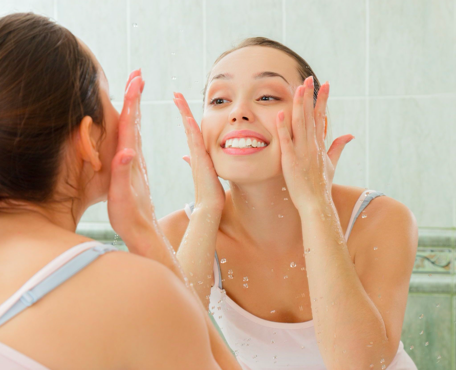洗顔後即オイルで肌を守る！乾燥ダメージをリペアするケア法