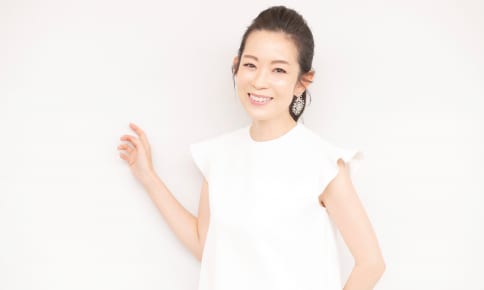 年齢を感じさせない美肌の秘訣って？美容家・深澤亜希さんに聞く時短でハリツヤ肌になるためのケア