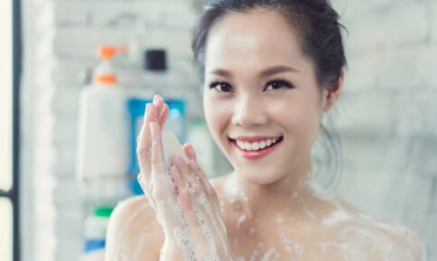乾燥で肌が敏感に？美容家が肌の乾燥が深刻な時に使う洗顔料