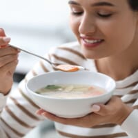 40・50代の老化を強力に阻止！夜に摂るべきスープ3つ