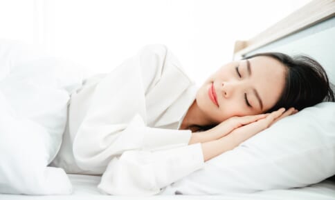 睡眠でエイジングケア？成長ホルモンの分泌を促す眠りのコツ
