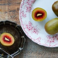 キウイは腸の名サポーター！？ 腸が元気になる効果的な食べ方