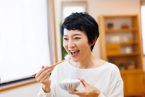 ラクに美味しく痩せたい人に！40・50代におすすめの市販食品2つ