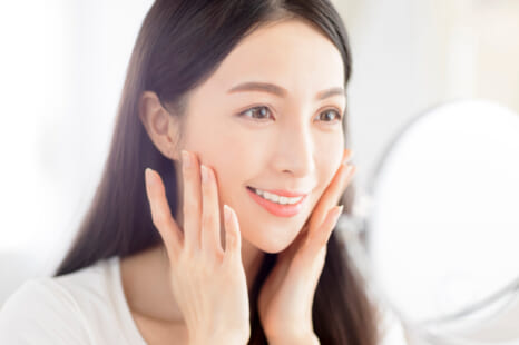 夏の毛穴悩みを撃退！ 40・50代が今すぐすべき毛穴ケア習慣