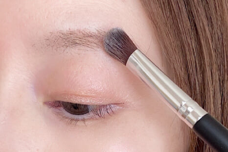 汗にも皮脂にも負けない！ 1日中キープする“落ちない眉”の描き方