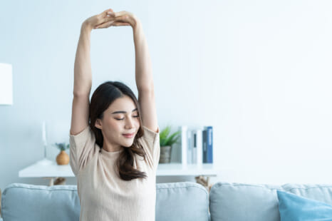 便秘や冷えにも◎！ 腸がほぐれる簡単ストレッチ