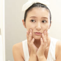 年末年始の肌疲れに注意！ 40・50代のくすみ・ゴワつきを一掃するレスキューケア