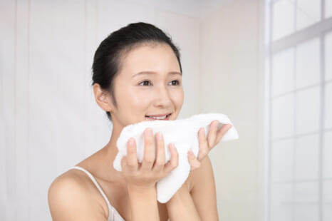 夏の疲れを秋に持ち越さない！ 夏バテ肌をいたわる夜の集中ケア