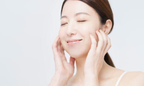 更年期の肌は乾燥しやすい？ 肌力がアップする夜のプラスワンケア
