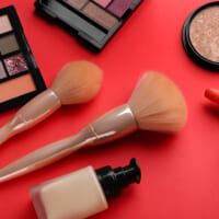 40・50代のお疲れ顔を改善！ 自然なツヤ＆血色感を叶えるメイク術