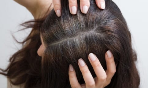 髪にハリとコシを与えるには？主な原因や取り戻す方法を解説
