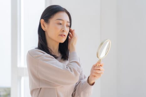 髪の広がり・うねりを抑える方法！原因・対策をわかりやすく解説