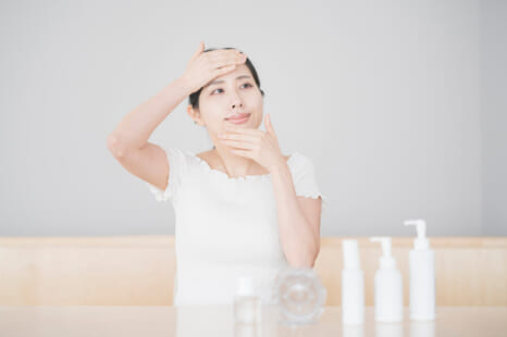 年末年始の肌疲れに注意！ 40・50代のくすみ・ゴワつきを一掃するレスキューケア