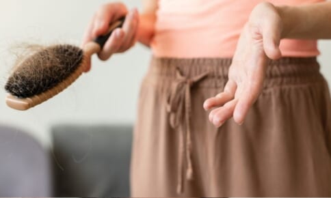 新年はいつものメイクをアップデート！  40・50代のための“垢抜け”メイク術