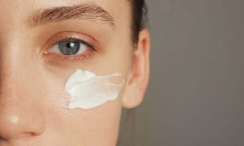 老け見えを即解決！ 40・50代がすべき寒暖差に勝つベースメイク術