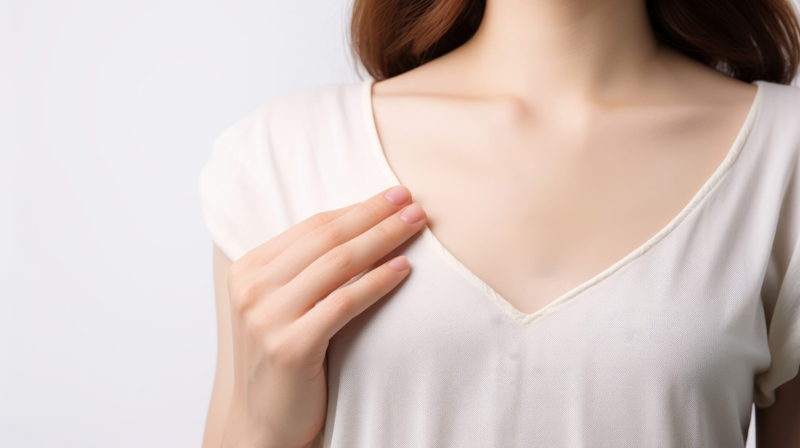 若見えのカギは首＆デコルテ！ 40・50代のたるみ・むくみをケアするスキンケア法