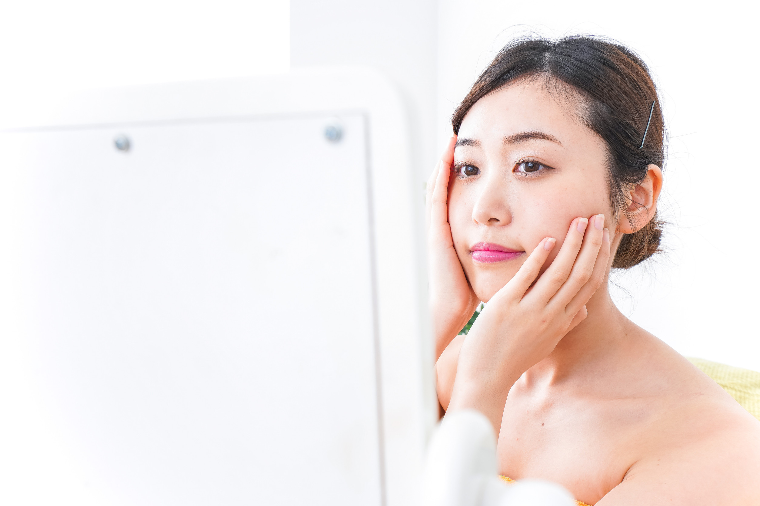 夕方のどんより老け顔を阻止！  40・50代がすべき透明感が続くスキンケア